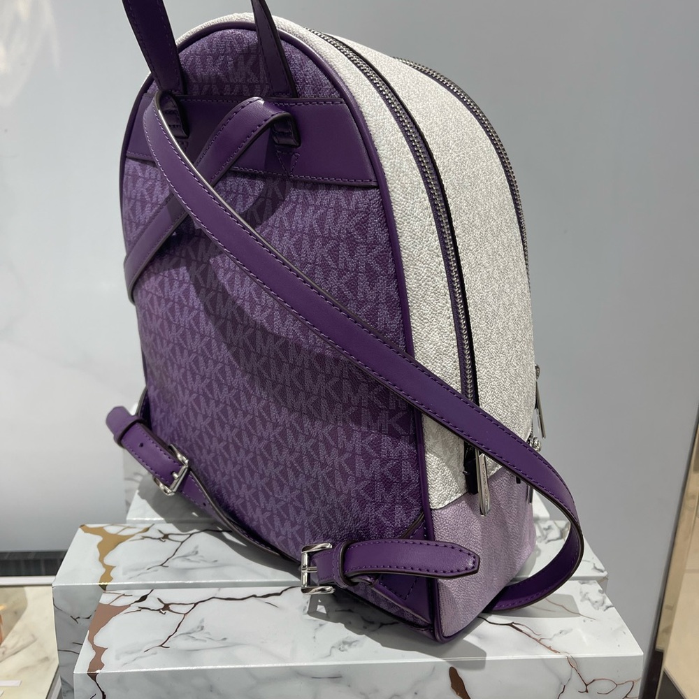 MICHAEL KORS Rhea Md Zip Color-Block Signature Logo Backpack
Dark Purple MLT
NWT - Picture 5 of 16